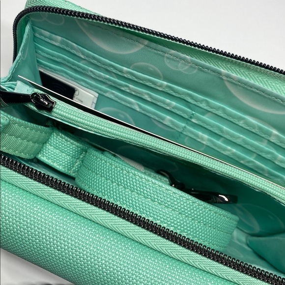 NWT Lug Vault Matte Luxe-Metallic Bubble Mint - Picture 4 of 4